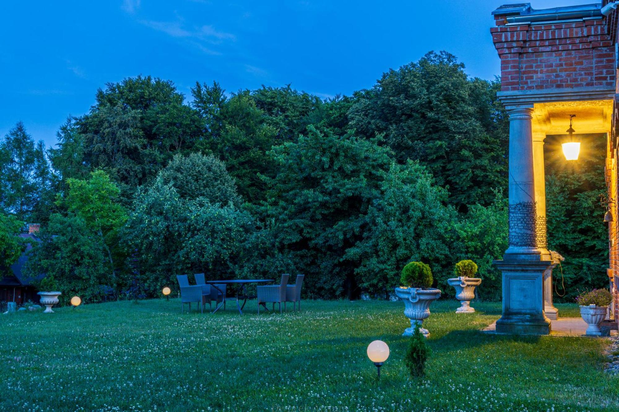 Dworek Atrium Tomaszów Lubelski Kültér fotó